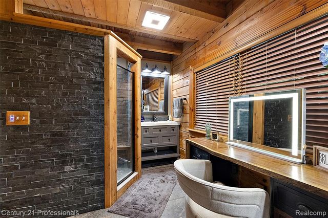 3120 Canyon Oaks, Davisburg, MI 48350