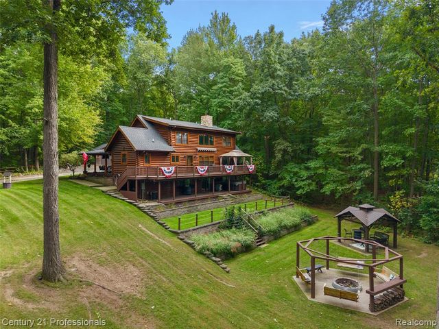 3120 Canyon Oaks, Davisburg, MI 48350