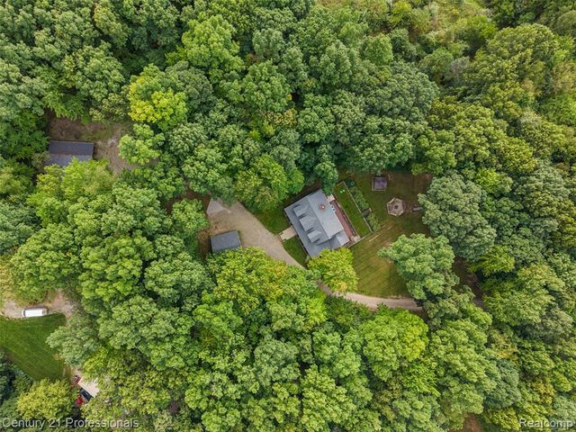 3120 Canyon Oaks, Davisburg, MI 48350