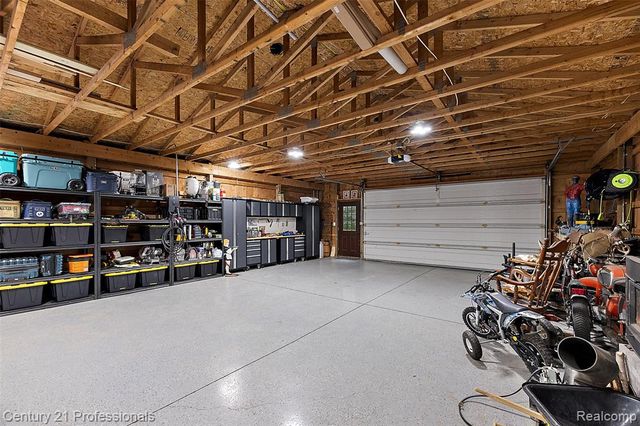 3120 Canyon Oaks, Davisburg, MI 48350