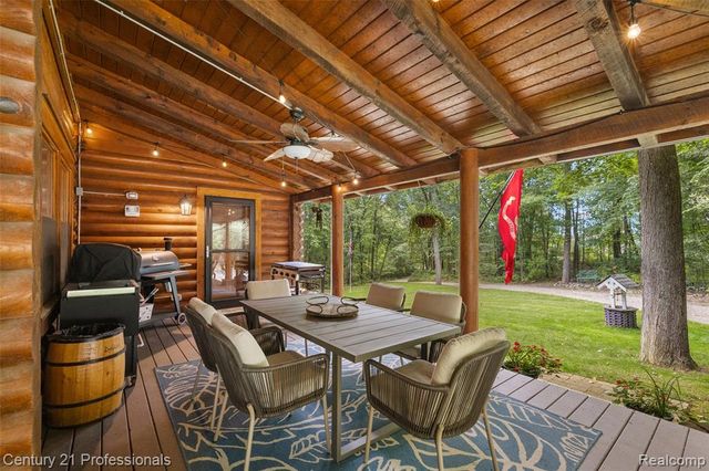 3120 Canyon Oaks, Davisburg, MI 48350