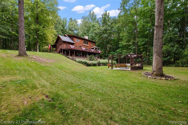 3120 Canyon Oaks, Davisburg, MI 48350