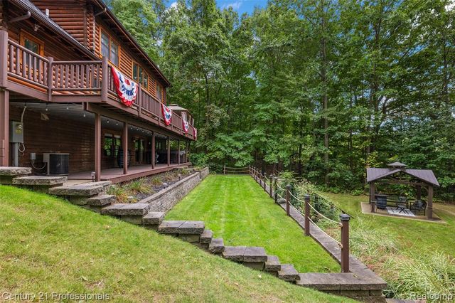 3120 Canyon Oaks, Davisburg, MI 48350