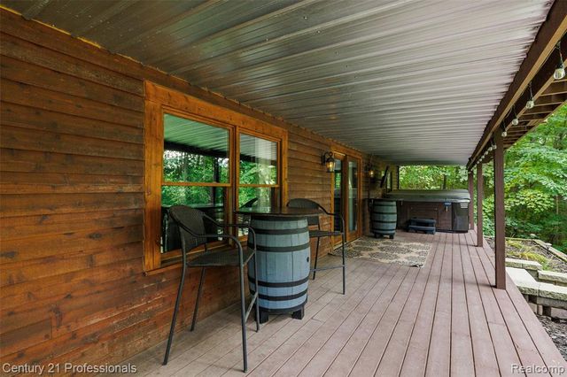 3120 Canyon Oaks, Davisburg, MI 48350