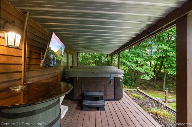 3120 Canyon Oaks, Davisburg, MI 48350