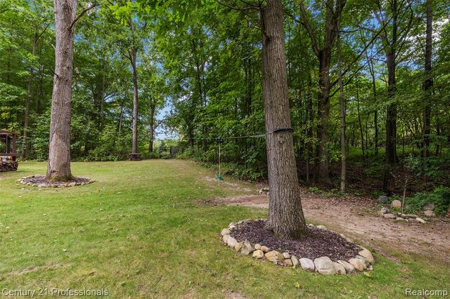 3120 Canyon Oaks, Davisburg, MI 48350