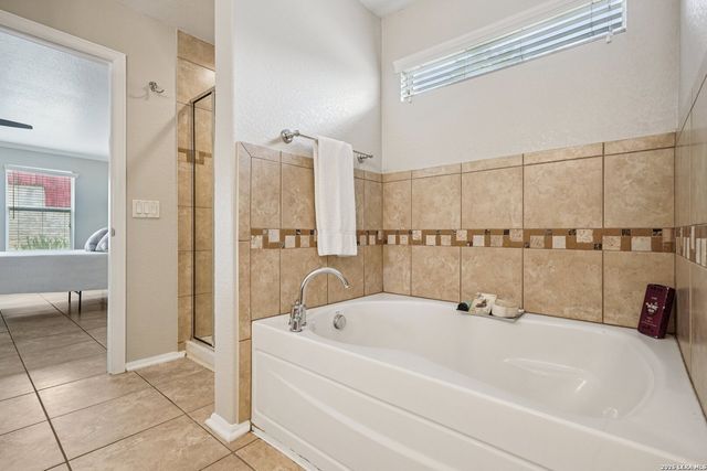 5408 COLUMBIA DR, Cibolo, TX 78108