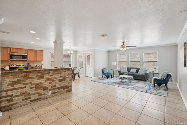 5408 COLUMBIA DR, Cibolo, TX 78108