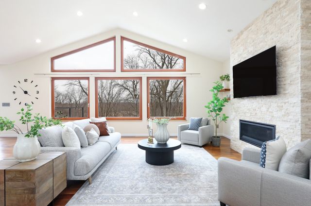 4001 Cartier Avenue, Ames, IA 50014