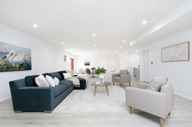 4001 Cartier Avenue, Ames, IA 50014