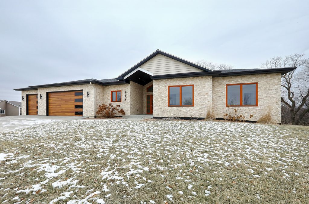 4001 Cartier Avenue, Ames, IA 50014