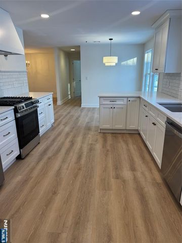 19 Lavina Terrace, Wayne, NJ 07470