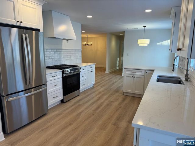 19 Lavina Terrace, Wayne, NJ 07470