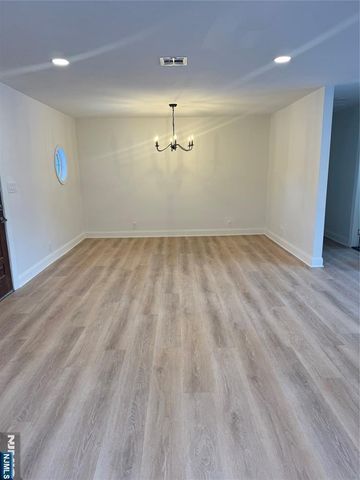 19 Lavina Terrace, Wayne, NJ 07470