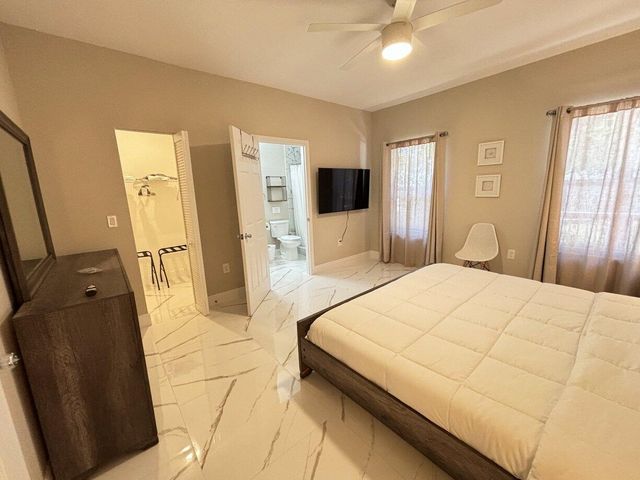 1330 28th Avenue, Vero Beach, FL 32960