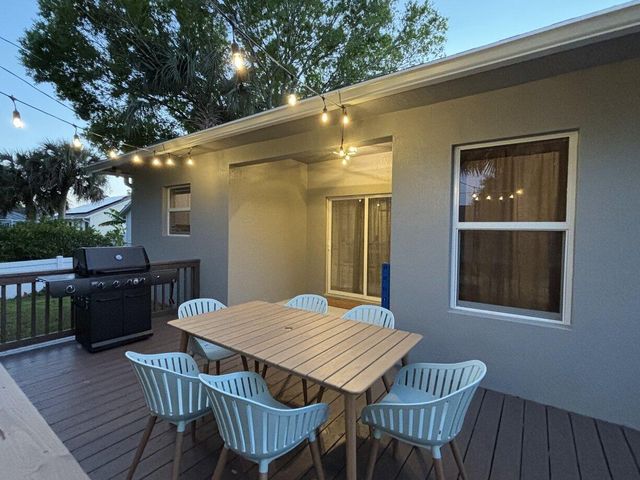 1330 28th Avenue, Vero Beach, FL 32960