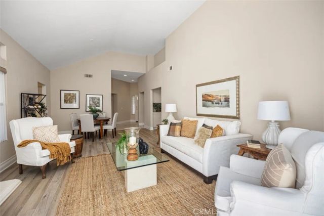 21527 Paseo Palmetto, Mission Viejo, CA 92692