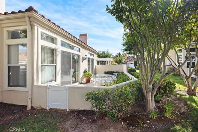 21527 Paseo Palmetto, Mission Viejo, CA 92692