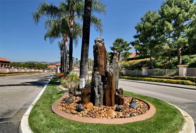 21527 Paseo Palmetto, Mission Viejo, CA 92692