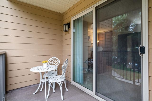 2220 Ridge Drive 16, Saint Louis Park, MN 55416