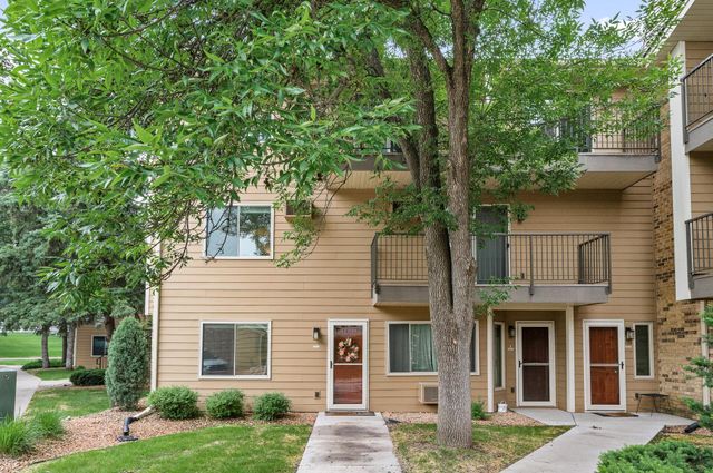 2220 Ridge Drive 16, Saint Louis Park, MN 55416