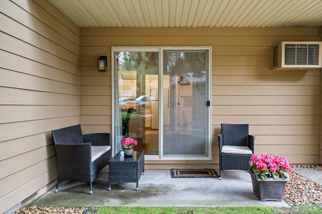 2220 Ridge Drive 16, Saint Louis Park, MN 55416