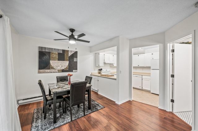 2220 Ridge Drive 16, Saint Louis Park, MN 55416