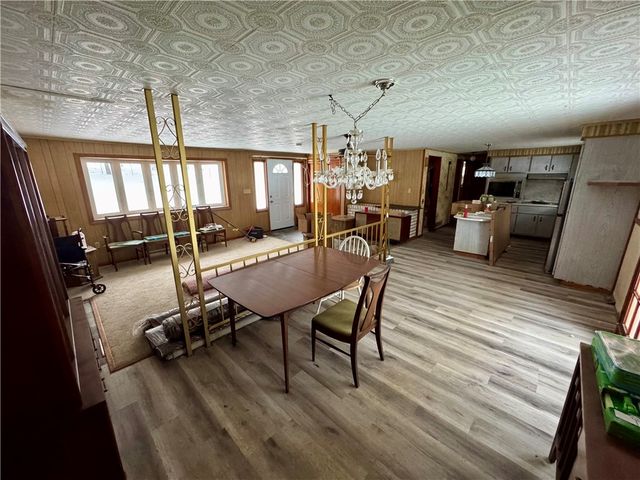 104 & 106 7th Street Ext, Trafford, PA 15085