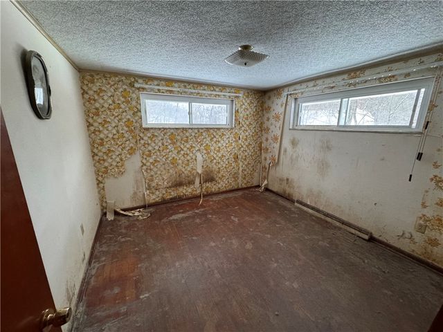 104 & 106 7th Street Ext, Trafford, PA 15085