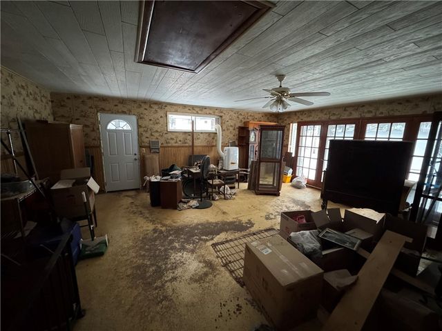 104 & 106 7th Street Ext, Trafford, PA 15085