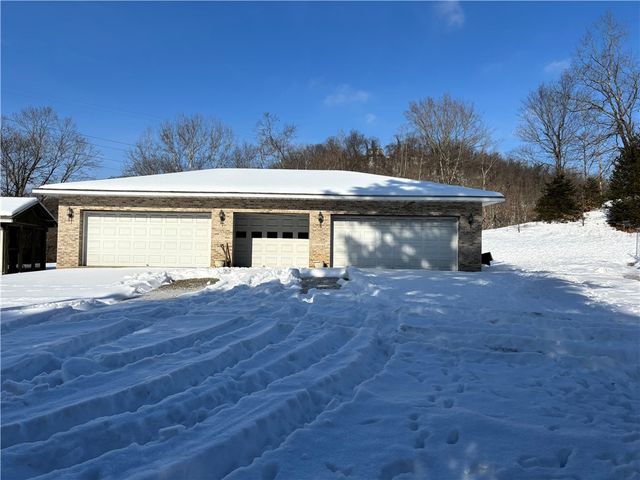 104 & 106 7th Street Ext, Trafford, PA 15085