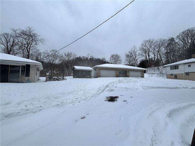 104 & 106 7th Street Ext, Trafford, PA 15085