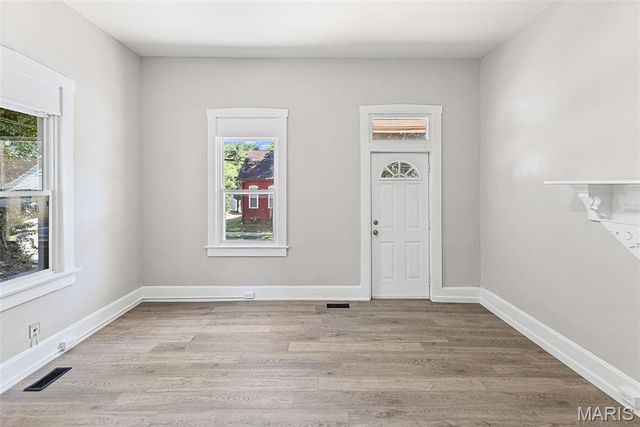 619 E McKinley Street, Belleville, IL 62220