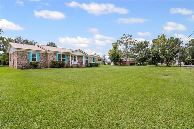 14230 Wintzell S Avenue, Bayou La Batre, AL 36509