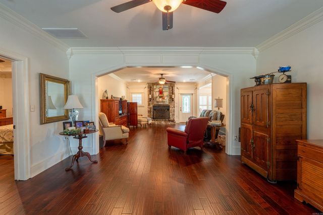 665 Huntington Lane, Conway, AR 72034