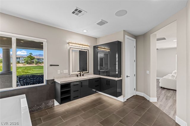 1979 Orchard Mist Street, Las Vegas, NV 89135