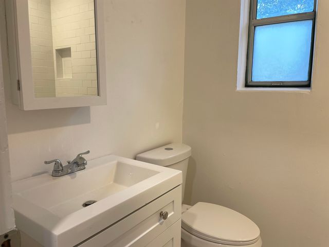 1822 Pepper Drive, Tallahassee, FL 32304