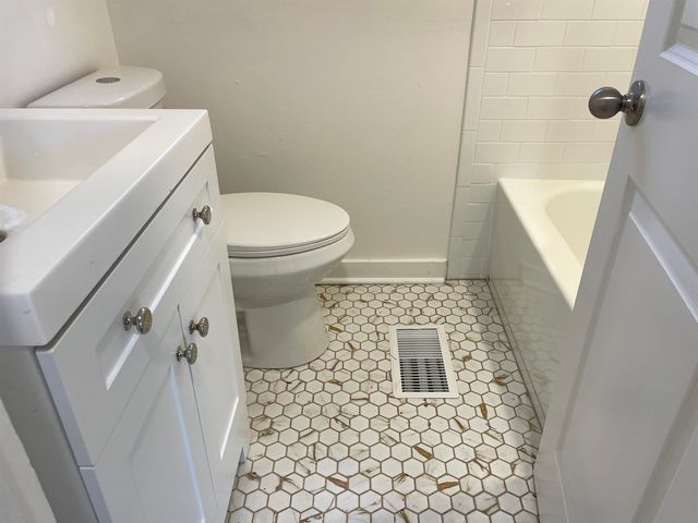 1822 Pepper Drive, Tallahassee, FL 32304