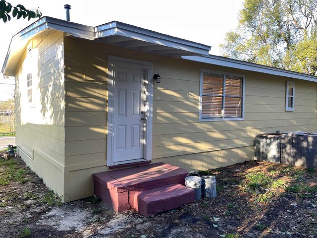 1822 Pepper Drive, Tallahassee, FL 32304