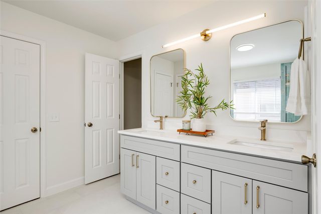 16111 Rustic LN, Austin, TX 78717