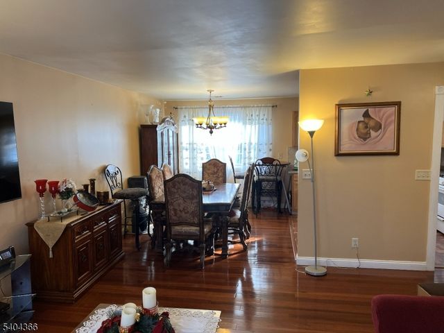 415 Wheatsheaf Rd, Roselle Boro, NJ 07203