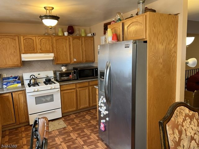 415 Wheatsheaf Rd, Roselle Boro, NJ 07203