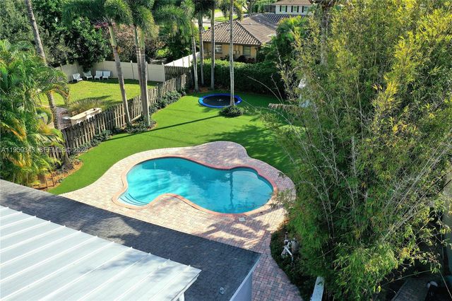 1210 SW 19th St, Boca Raton, FL 33486