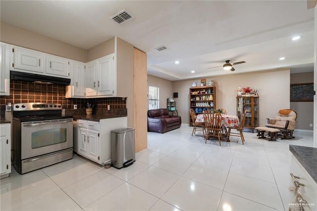 1701 E Campeche Avenue, Alton, TX 78573