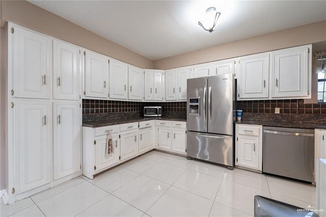 1701 E Campeche Avenue, Alton, TX 78573