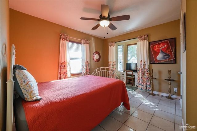 1701 E Campeche Avenue, Alton, TX 78573