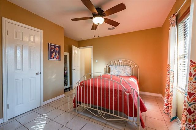 1701 E Campeche Avenue, Alton, TX 78573