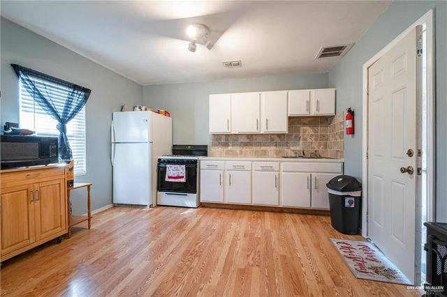 1701 E Campeche Avenue, Alton, TX 78573