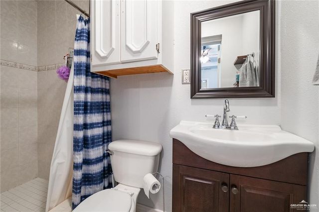 1701 E Campeche Avenue, Alton, TX 78573