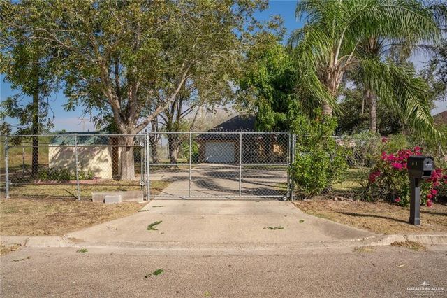 1701 E Campeche Avenue, Alton, TX 78573